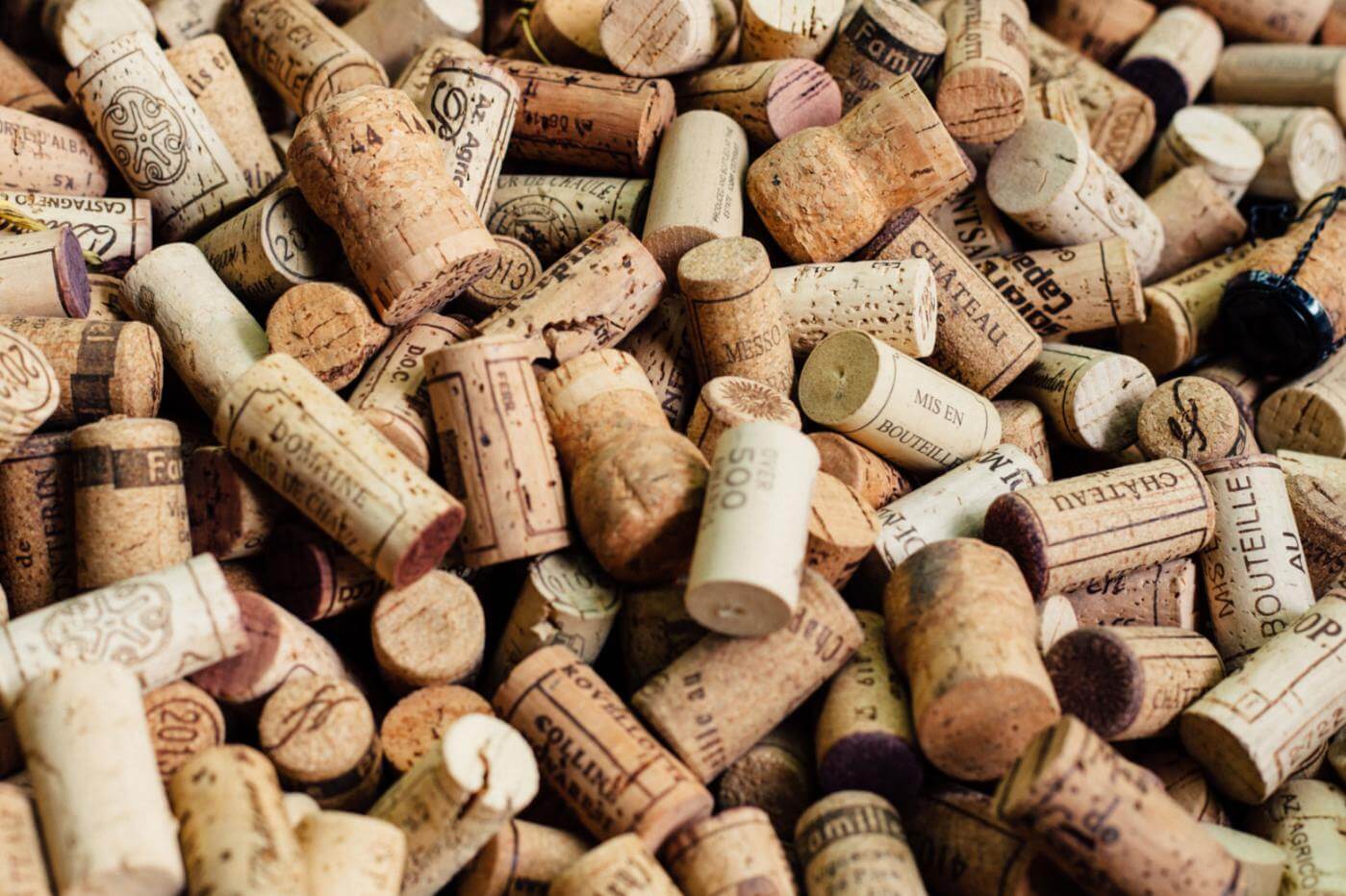 Taps de vi i cava Castell d'Or