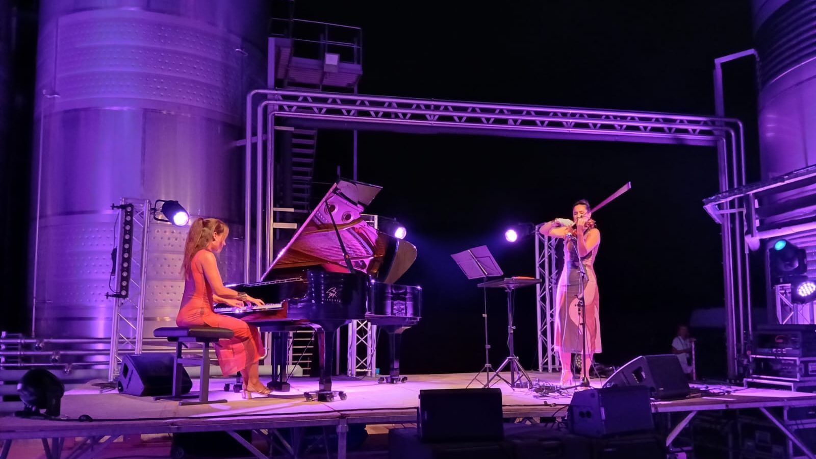 275a5039-b705-4e47-a7ff-73ff843e61de