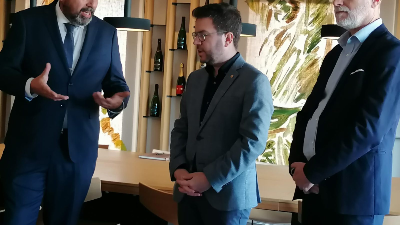 2a25e055-5d81-4639-9dda-aeeee269478c