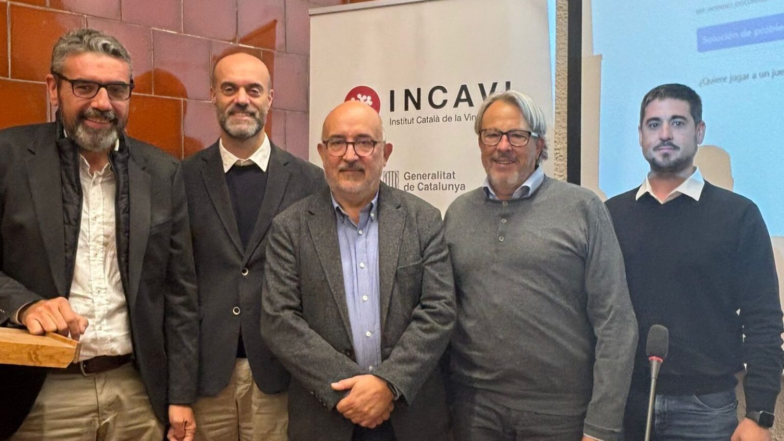 b3044892-978f-49cc-afaf-4f322c2310ba